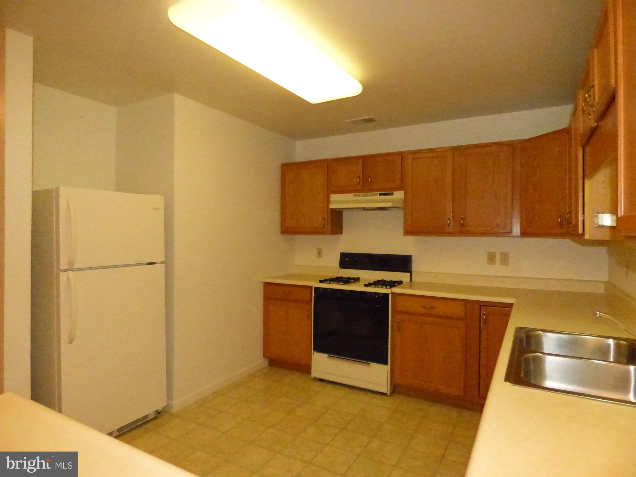 LONGSTOWN VILLAGE - Residential