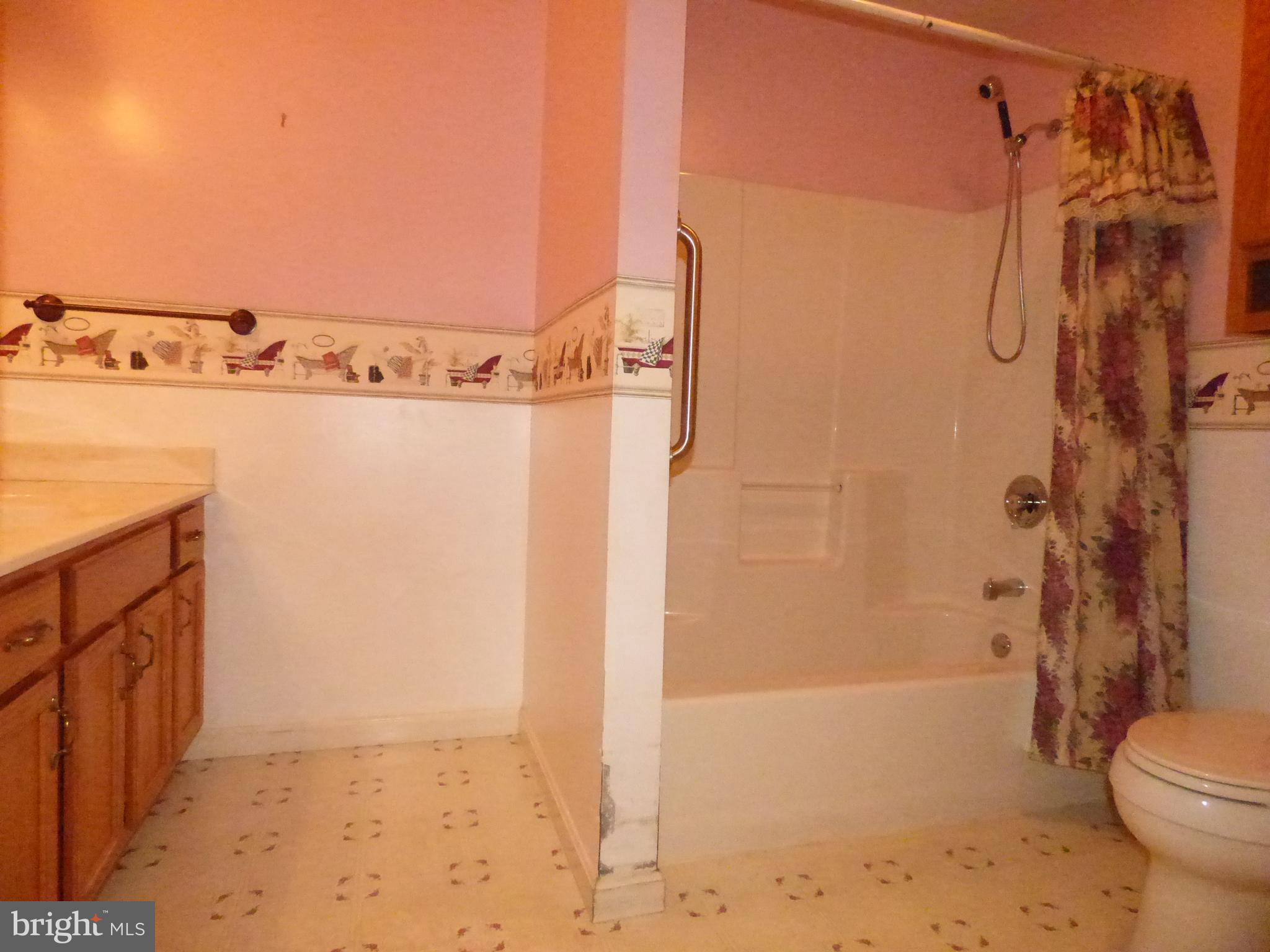 LONGSTOWN VILLAGE - Residential