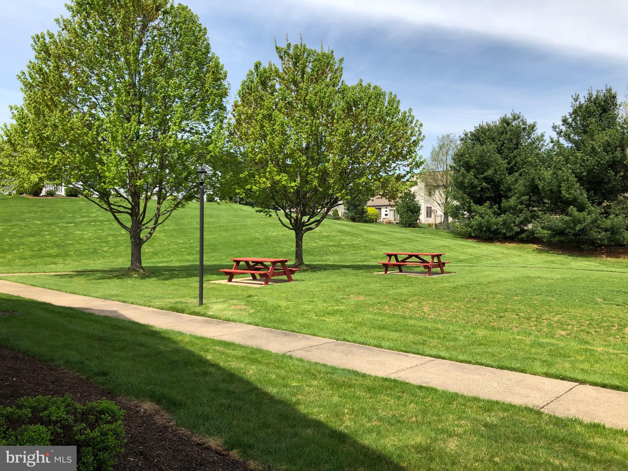 LONGSTOWN VILLAGE - Residential