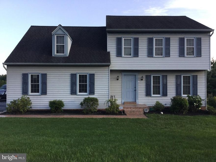 Cute colonial near amenities in a prime area of Manheim Township.  New updates.  No longer tenant occupied.