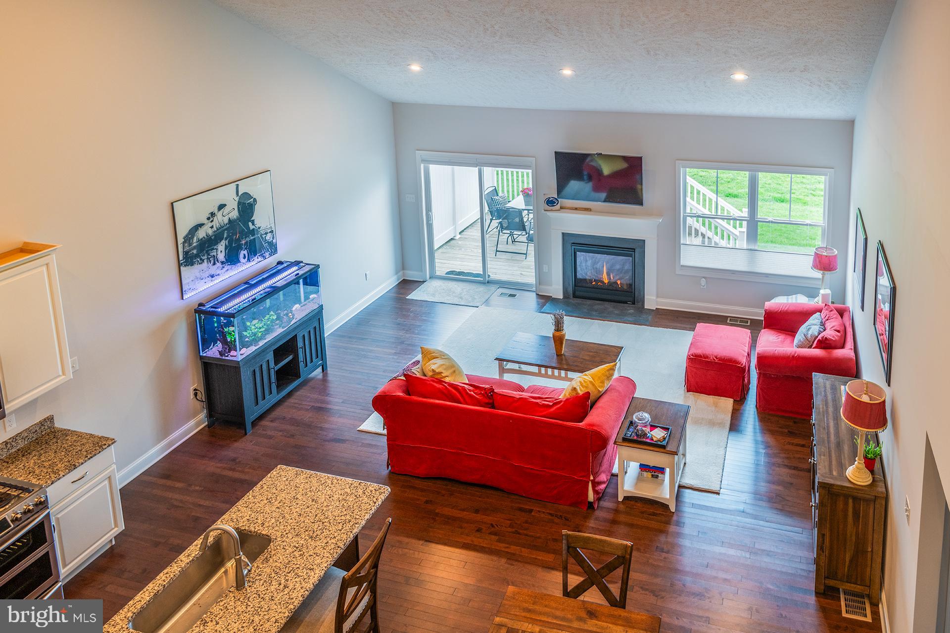 KINGSTON VILLAGE - Residential