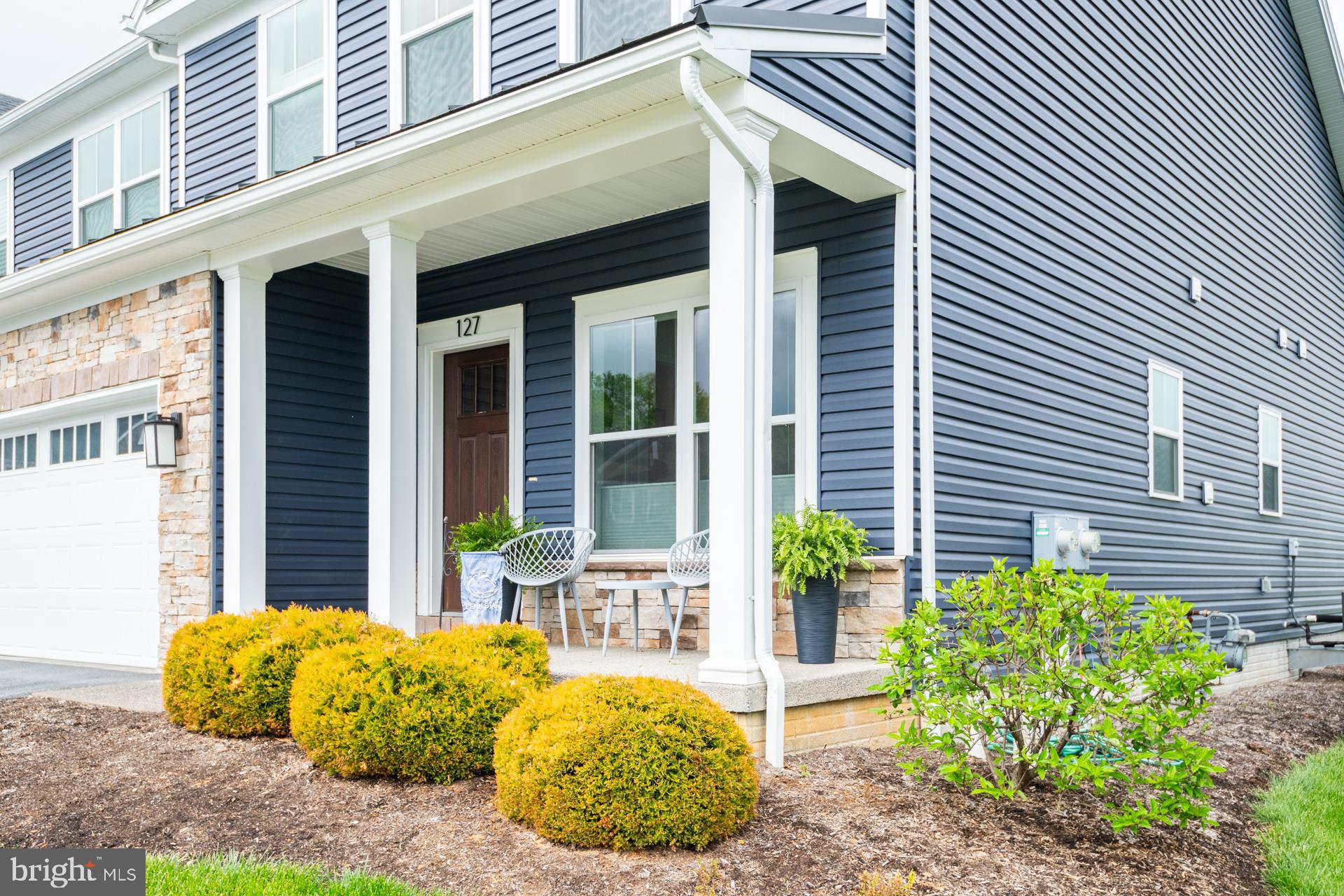 KINGSTON VILLAGE - Residential