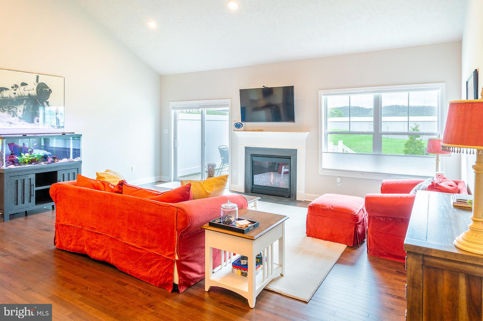 KINGSTON VILLAGE - Residential