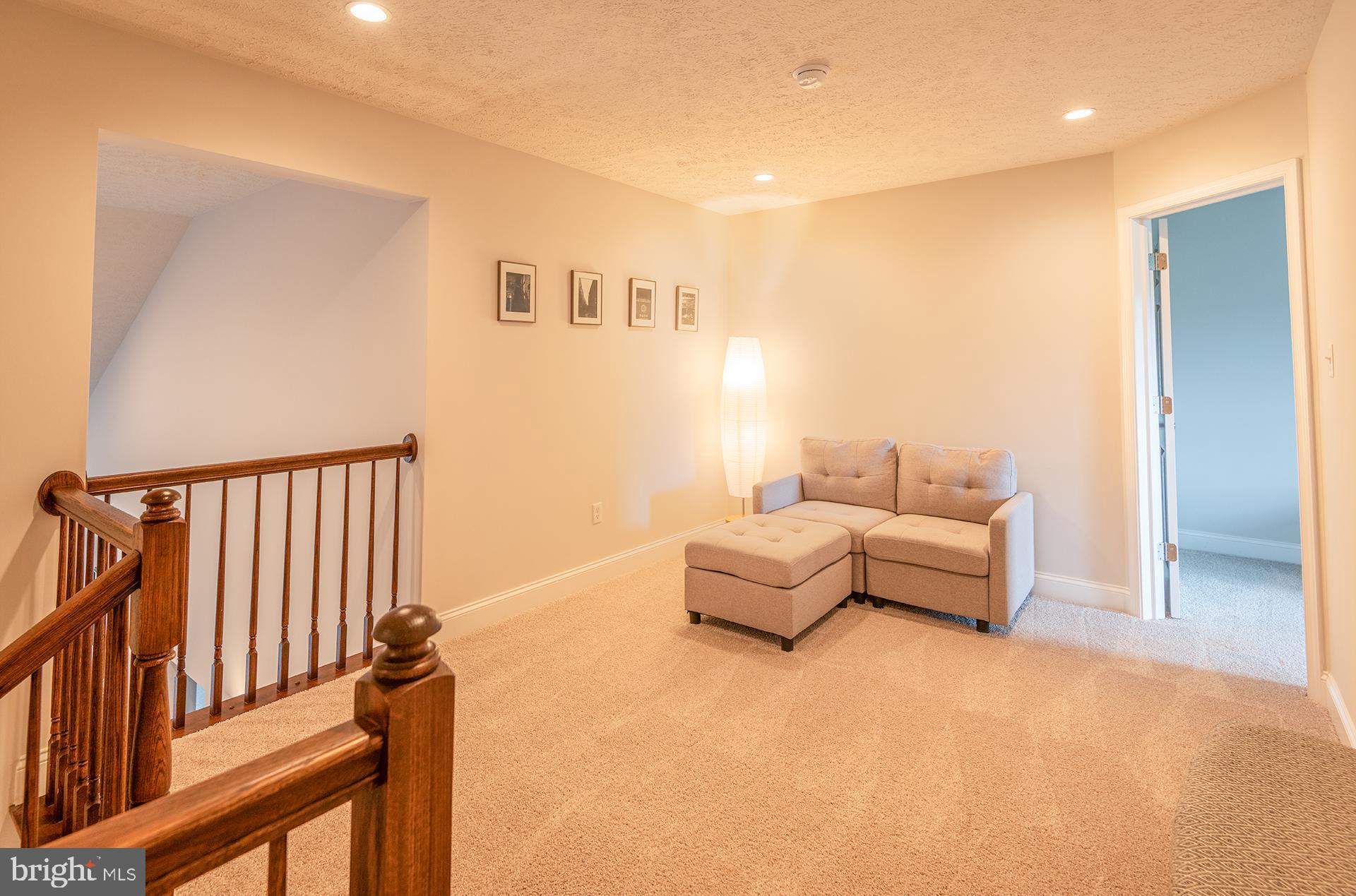 KINGSTON VILLAGE - Residential