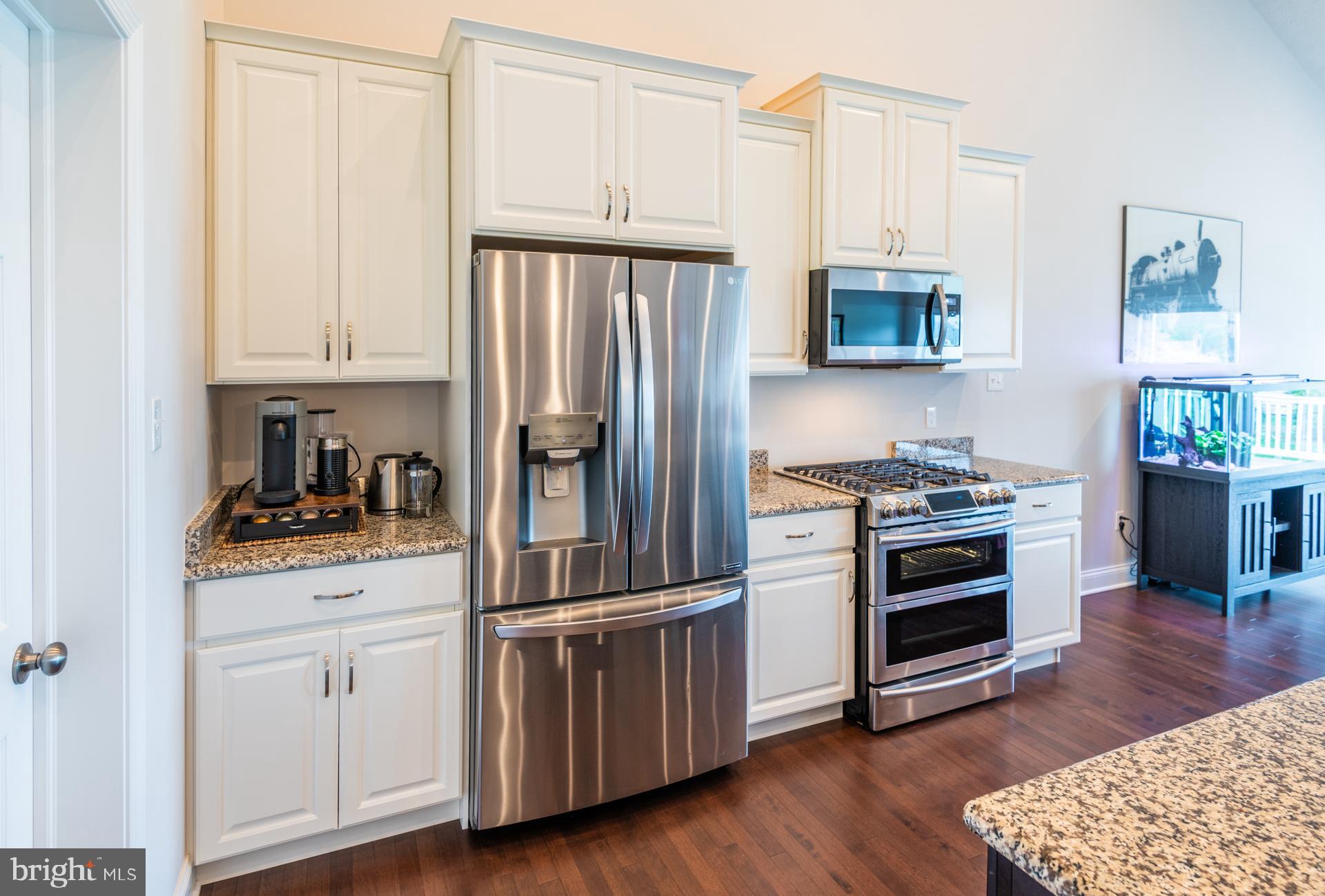 KINGSTON VILLAGE - Residential