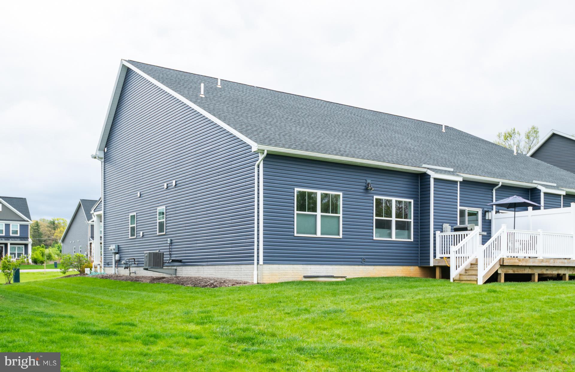 KINGSTON VILLAGE - Residential