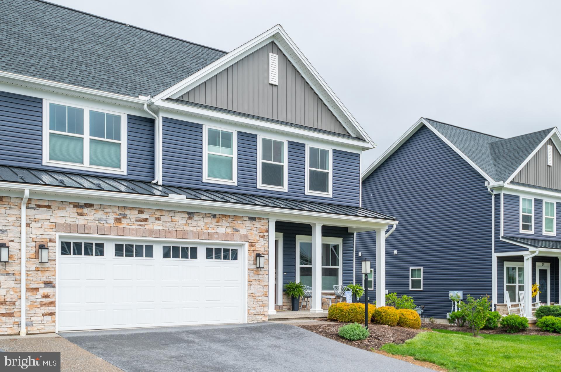 KINGSTON VILLAGE - Residential