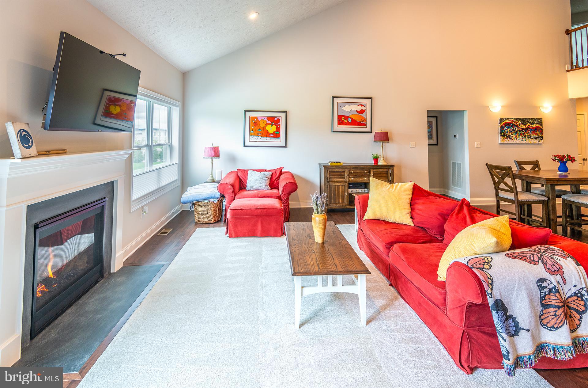 KINGSTON VILLAGE - Residential