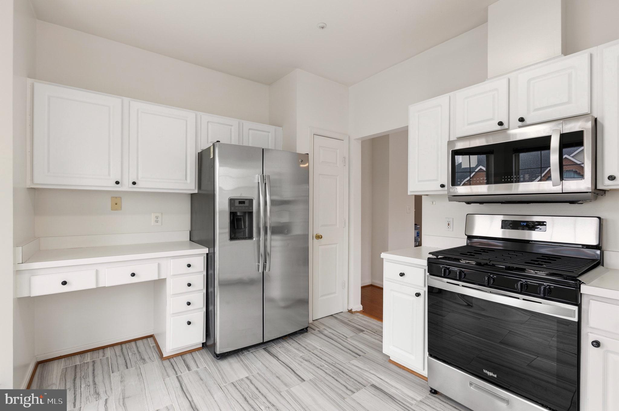 RANDOM HILLS - Residential