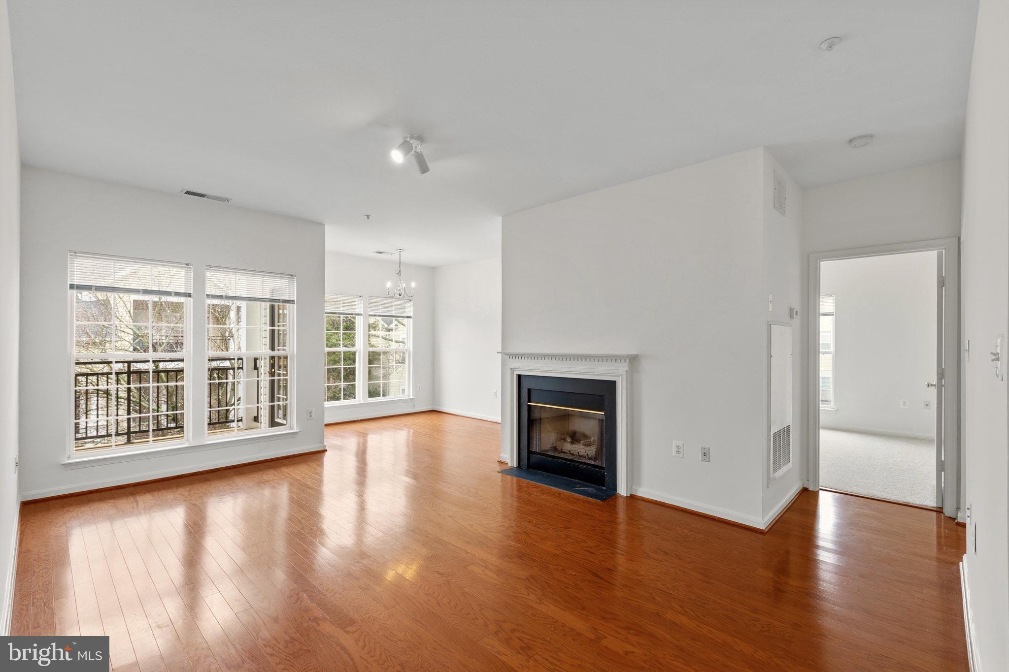 RANDOM HILLS - Residential