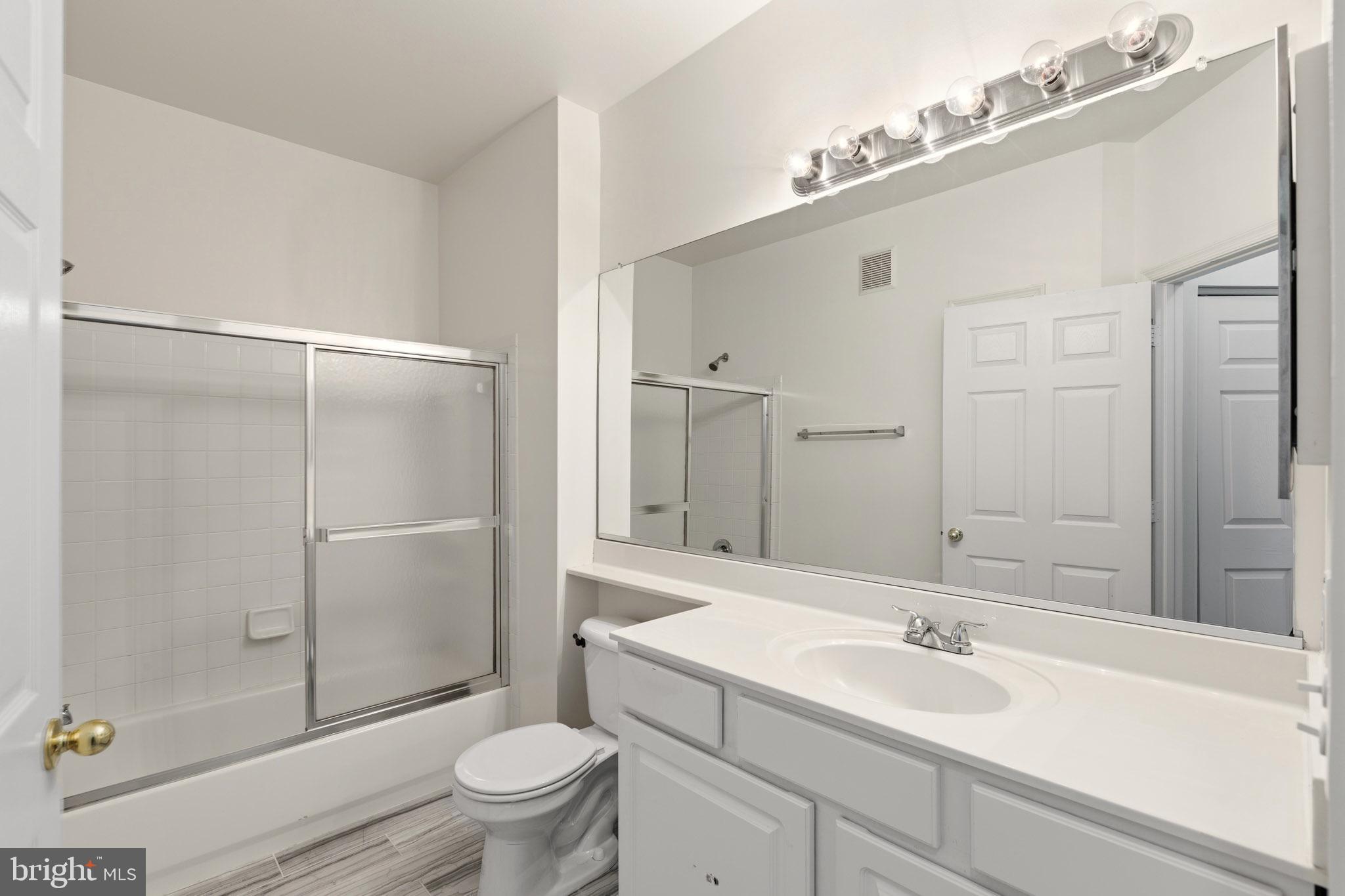 RANDOM HILLS - Residential