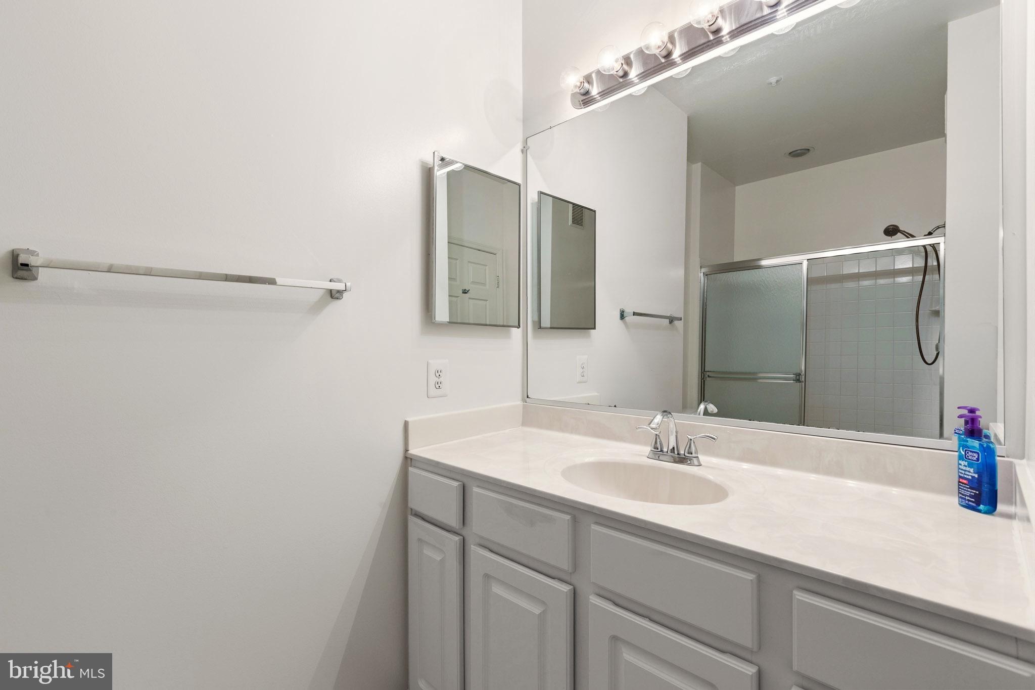 RANDOM HILLS - Residential