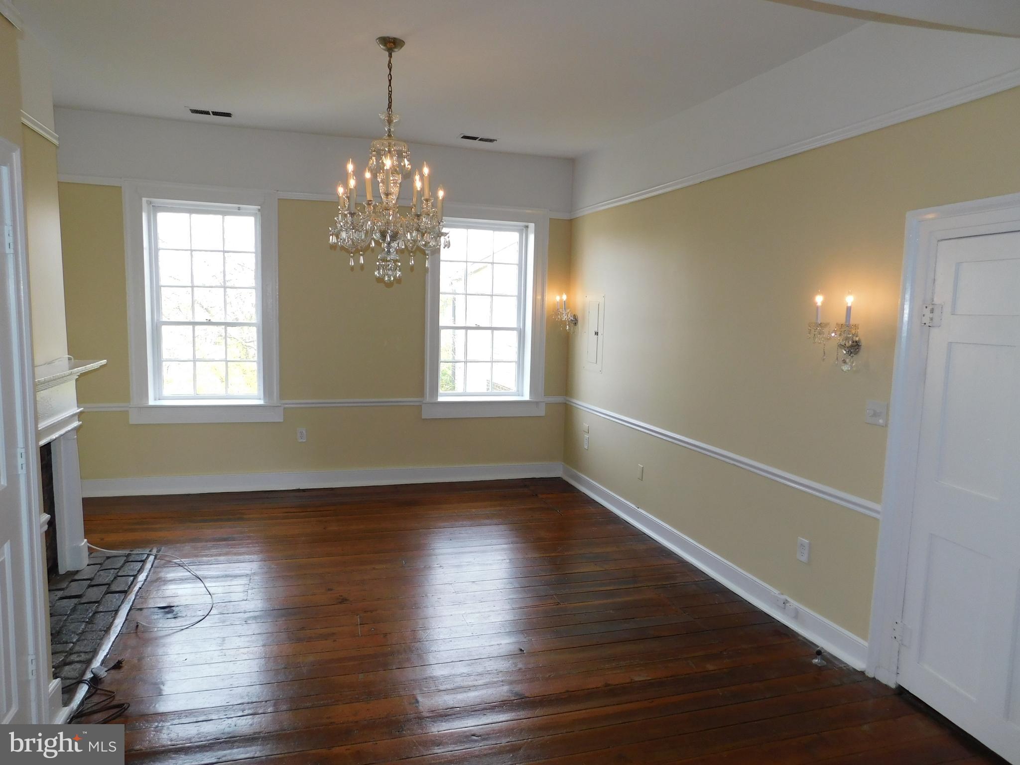 DOWNTOWN FREDERICKSBURG - Residential Lease