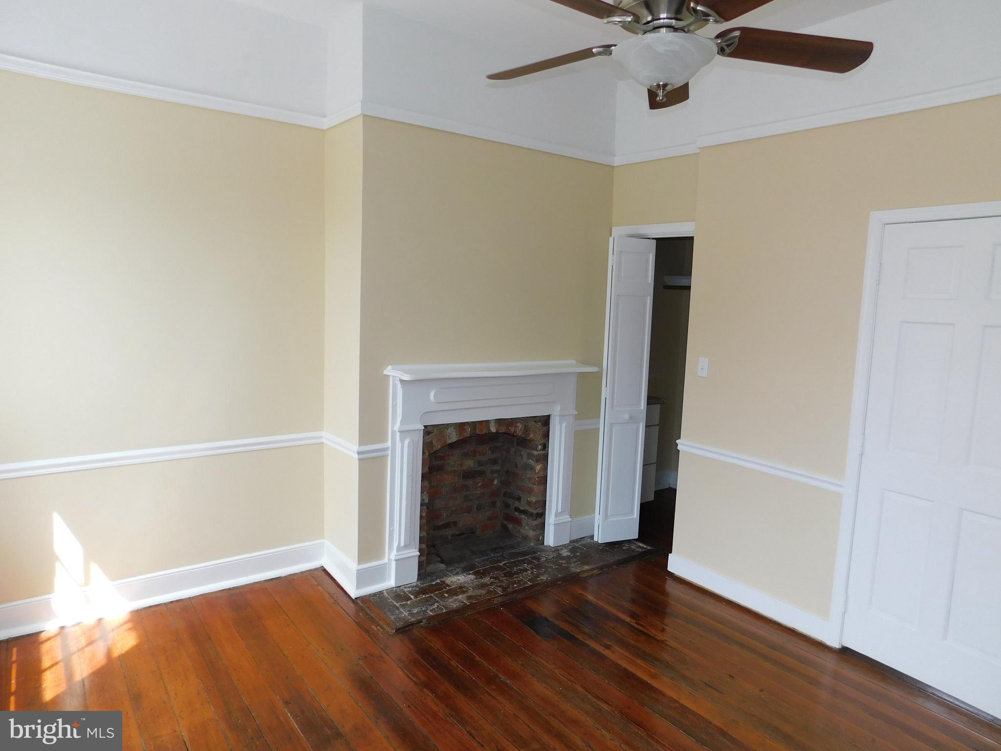 DOWNTOWN FREDERICKSBURG - Residential Lease