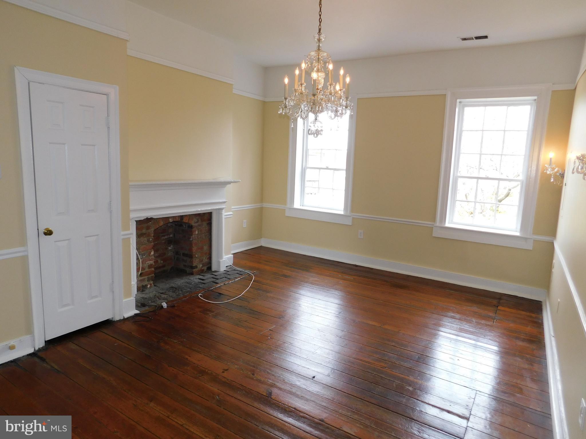 DOWNTOWN FREDERICKSBURG - Residential Lease
