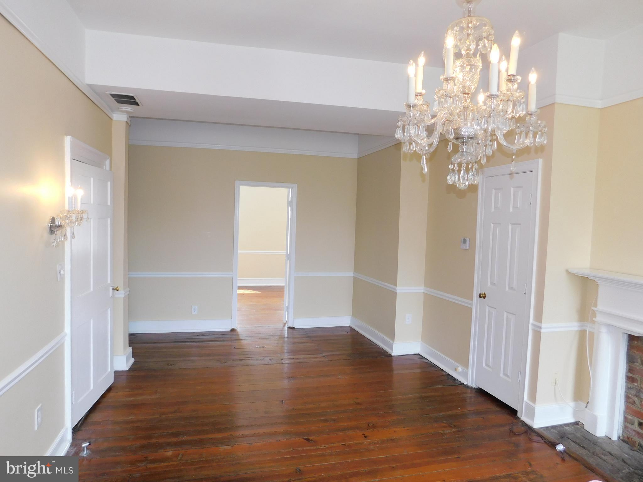 DOWNTOWN FREDERICKSBURG - Residential Lease