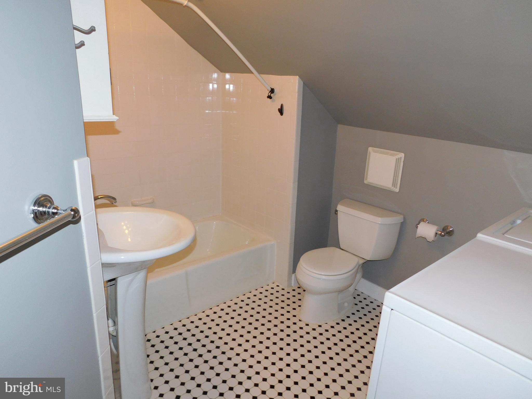 DOWNTOWN FREDERICKSBURG - Residential Lease