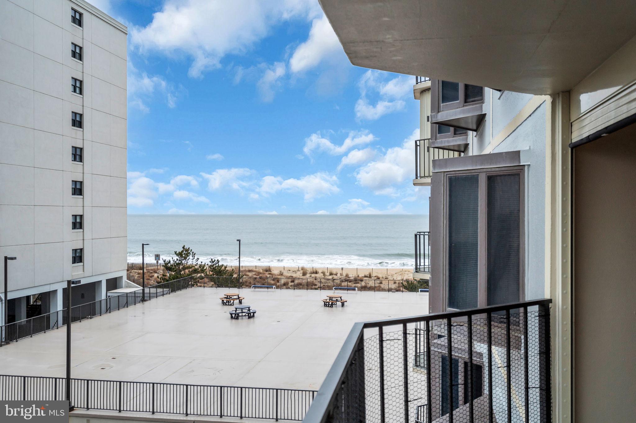 9400 COASTAL HIGHWAY 403