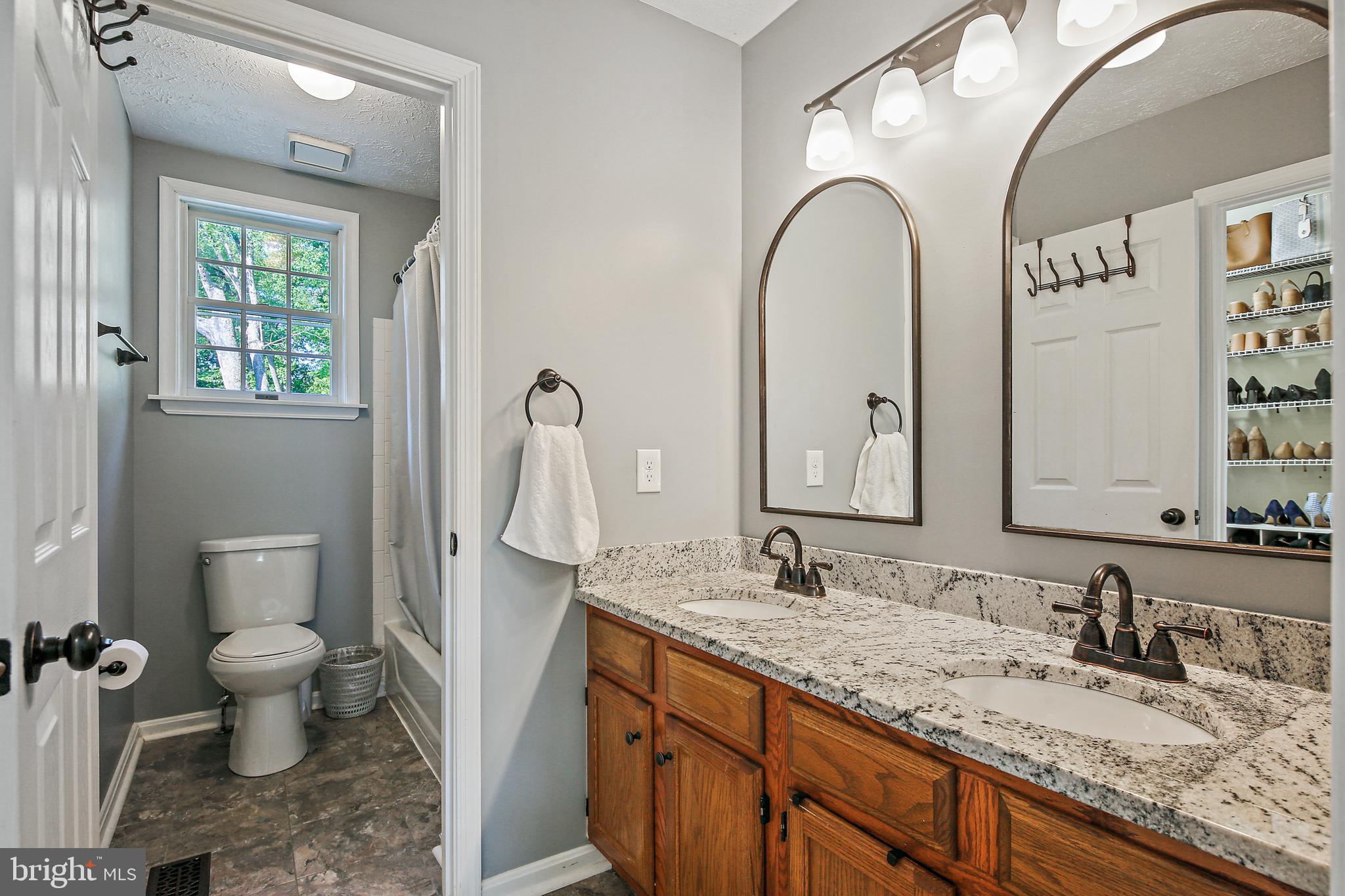 HAMPTON RIDGE - Residential