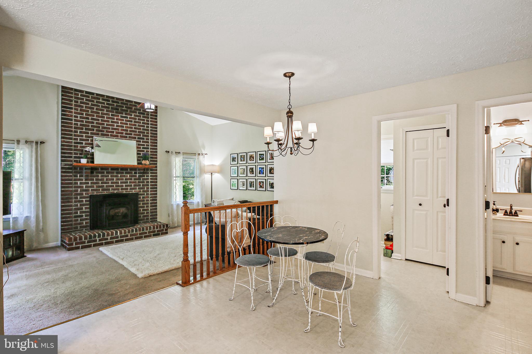 HAMPTON RIDGE - Residential