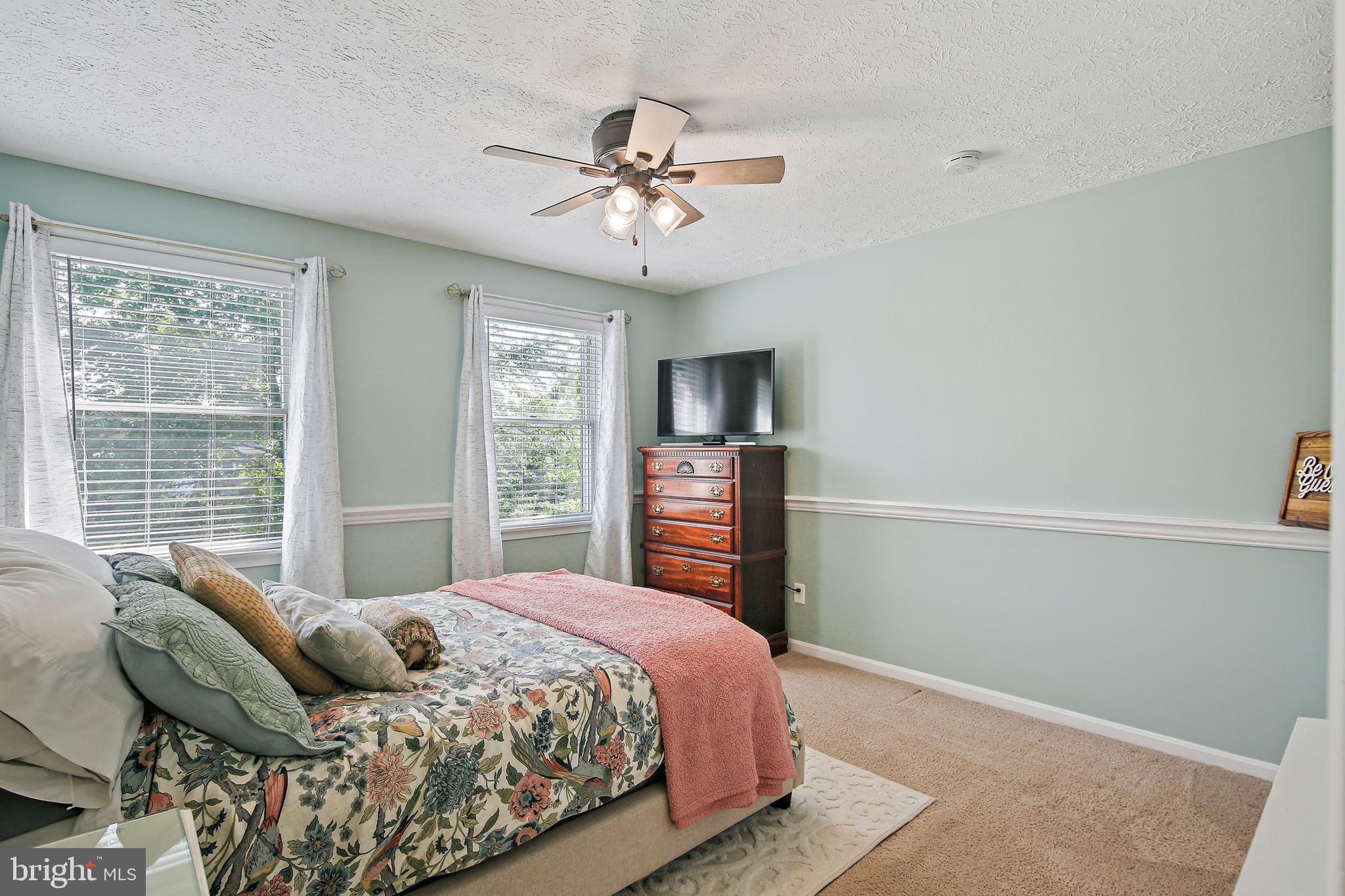 HAMPTON RIDGE - Residential