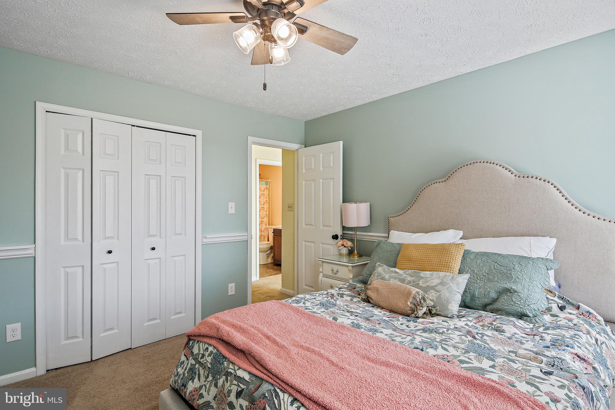 HAMPTON RIDGE - Residential