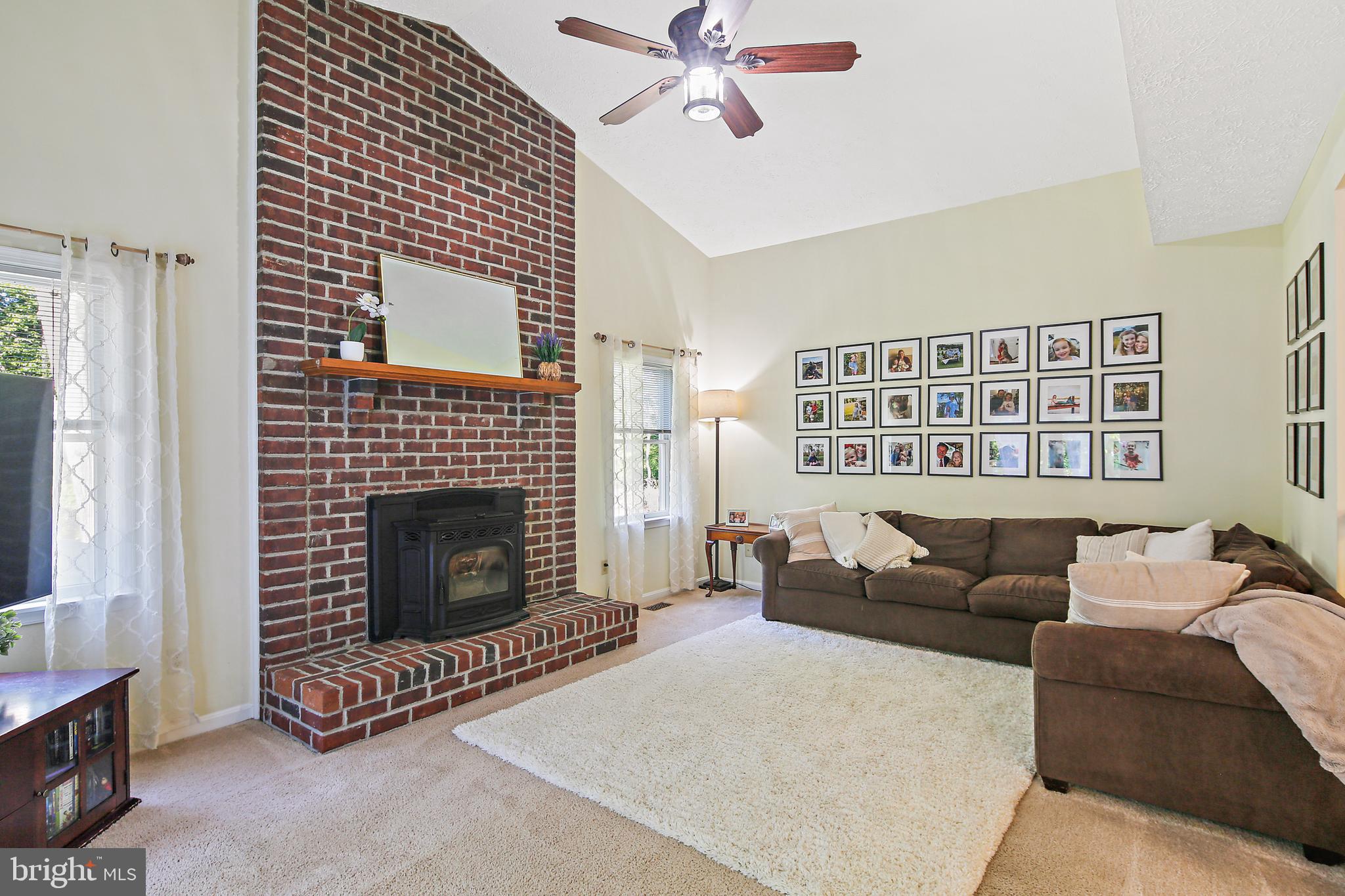 HAMPTON RIDGE - Residential