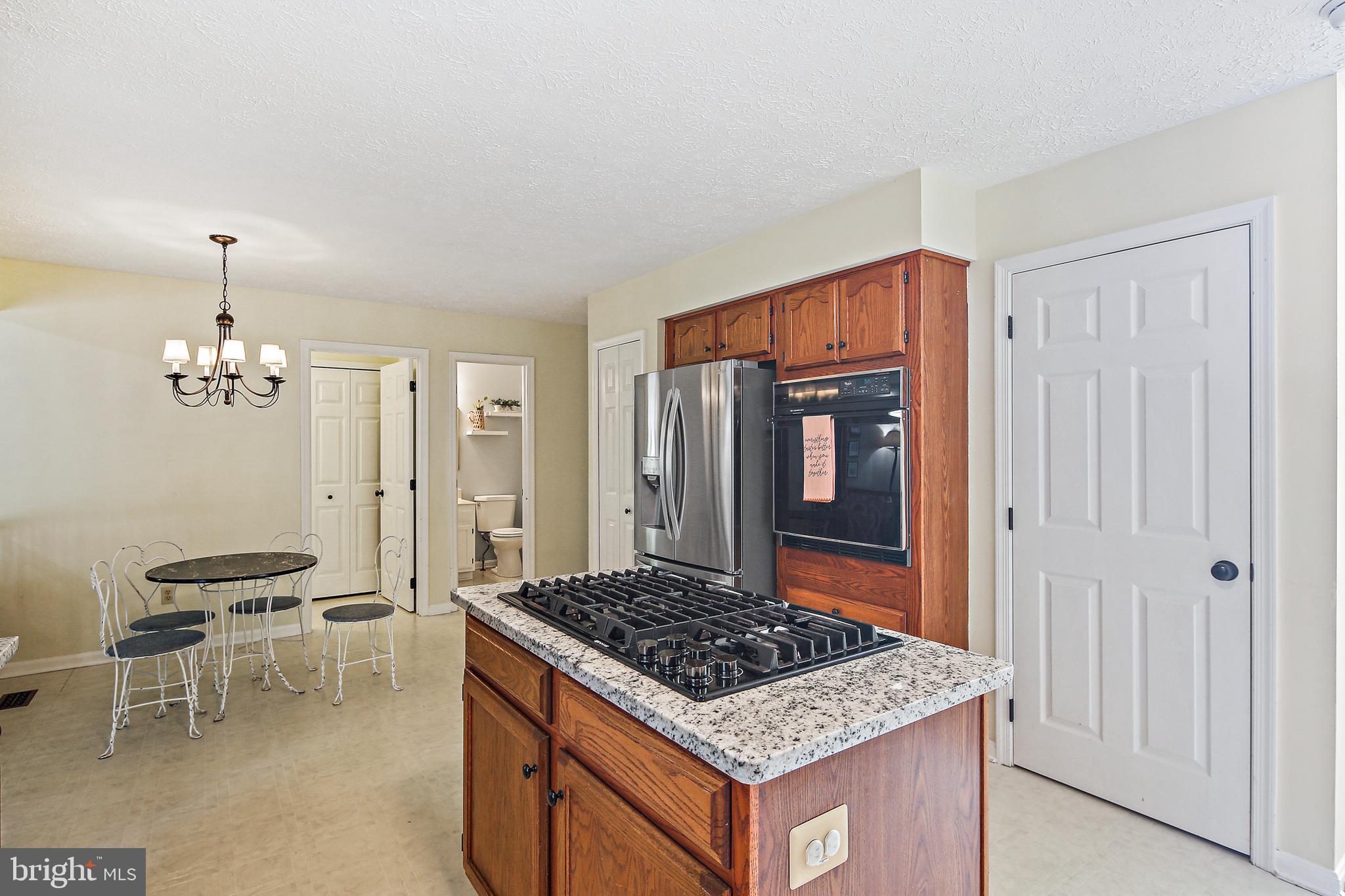 HAMPTON RIDGE - Residential