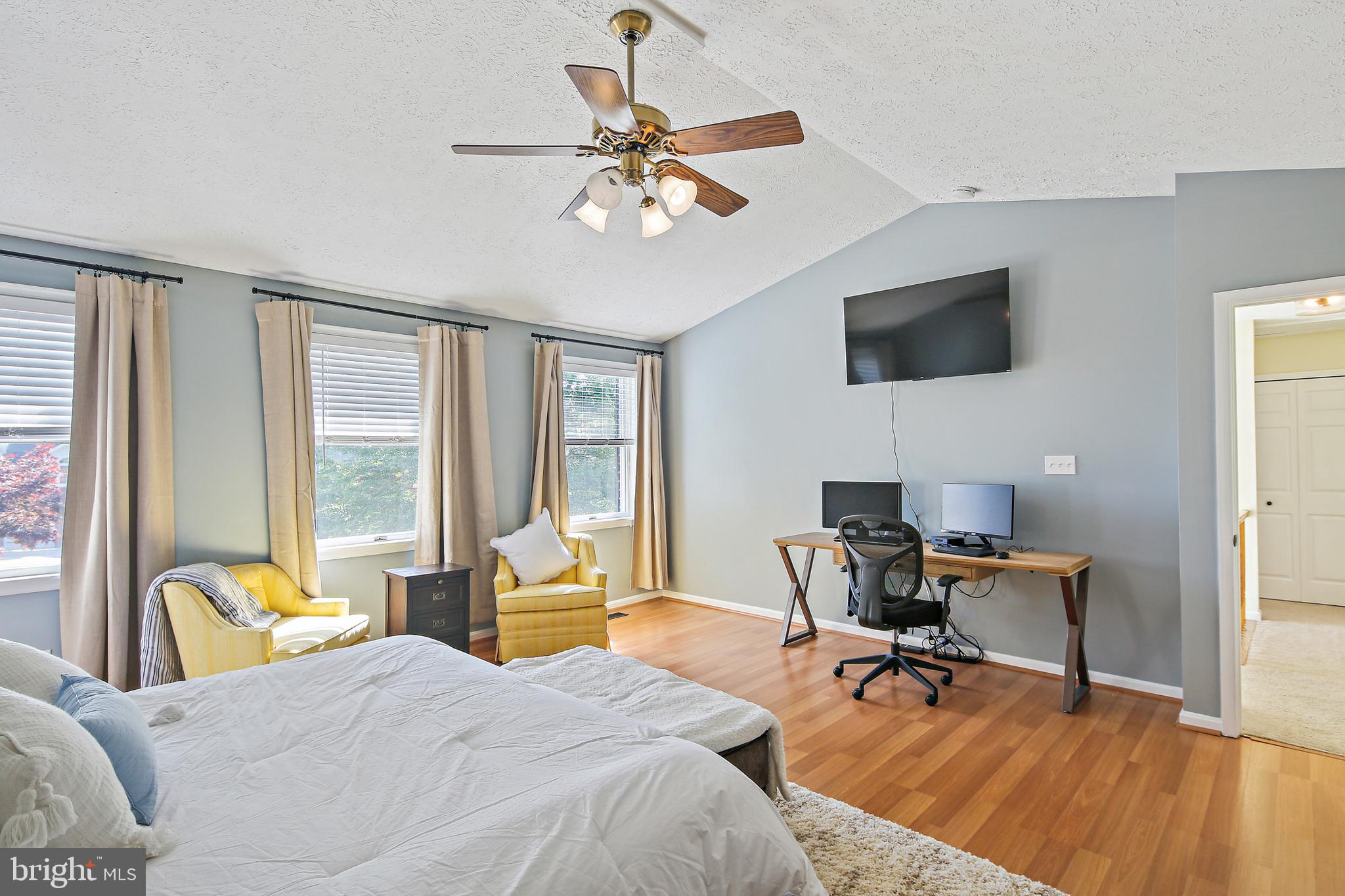 HAMPTON RIDGE - Residential