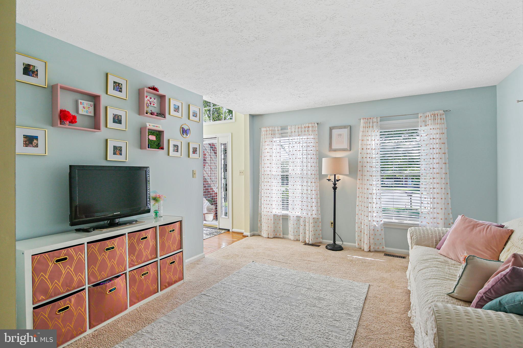 HAMPTON RIDGE - Residential