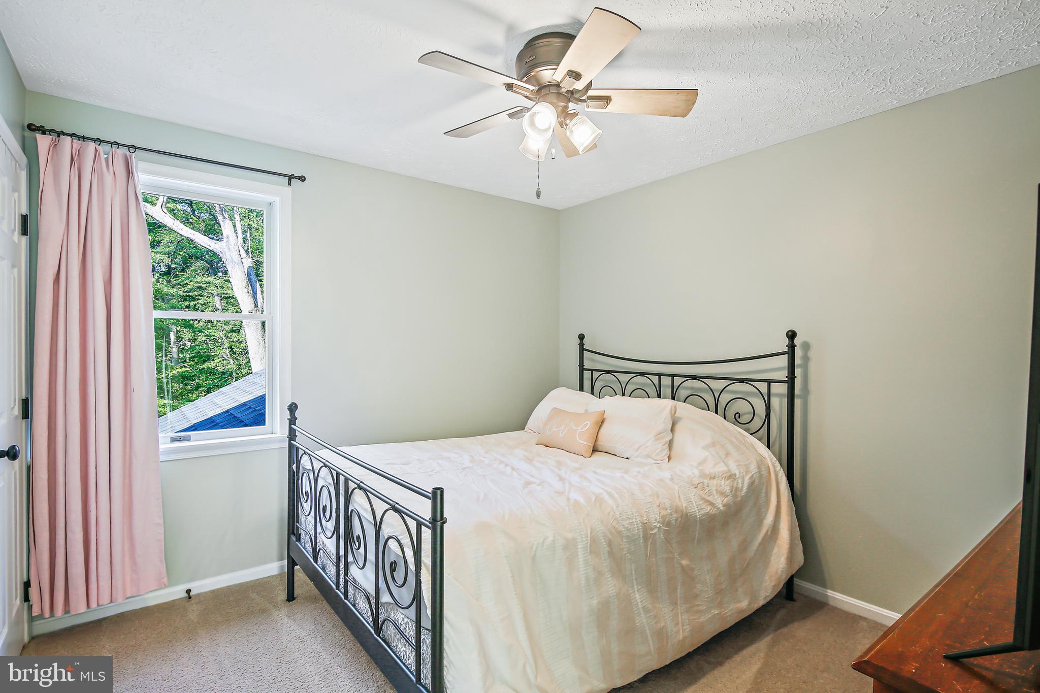 HAMPTON RIDGE - Residential