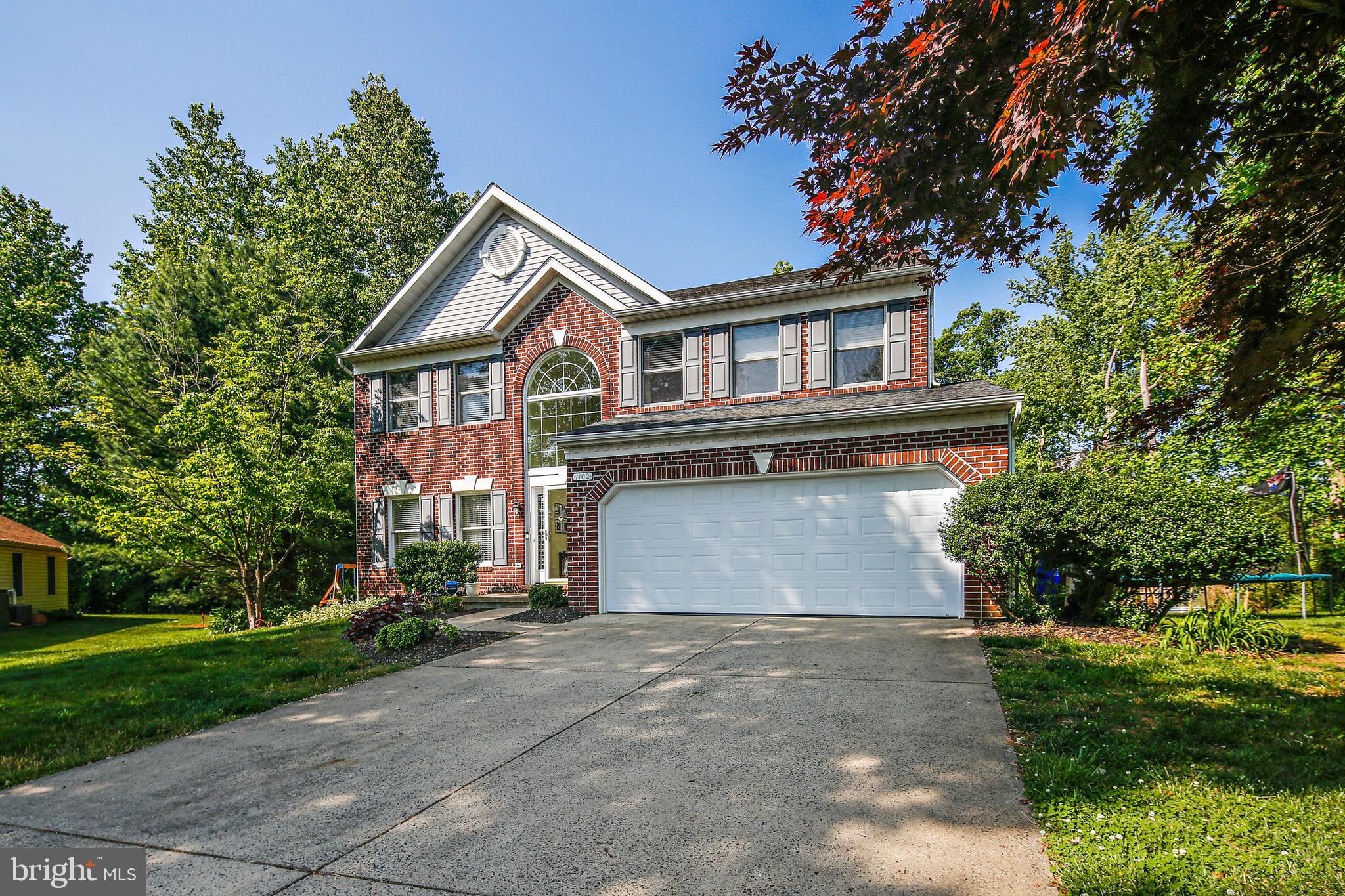 HAMPTON RIDGE - Residential