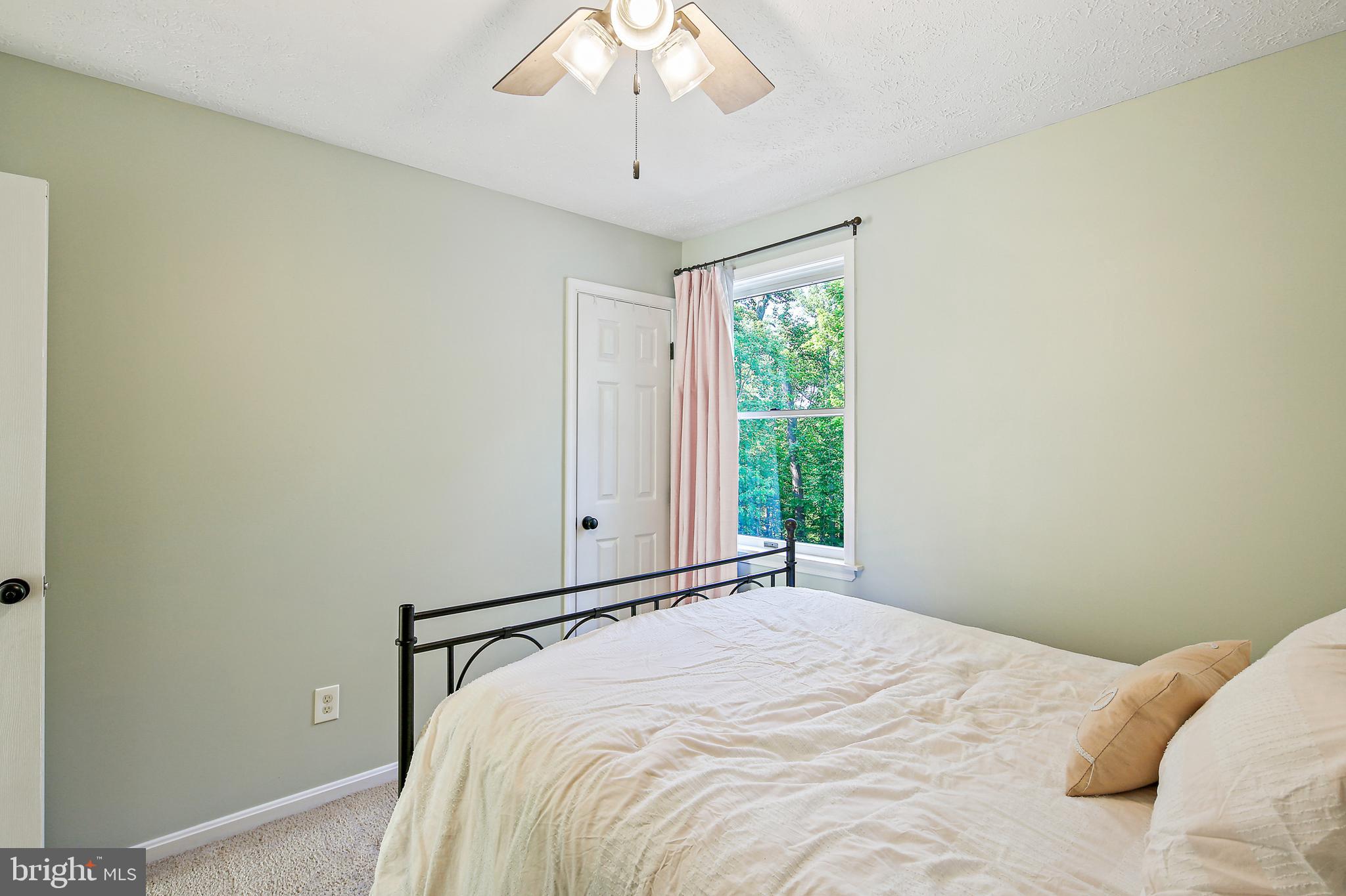 HAMPTON RIDGE - Residential