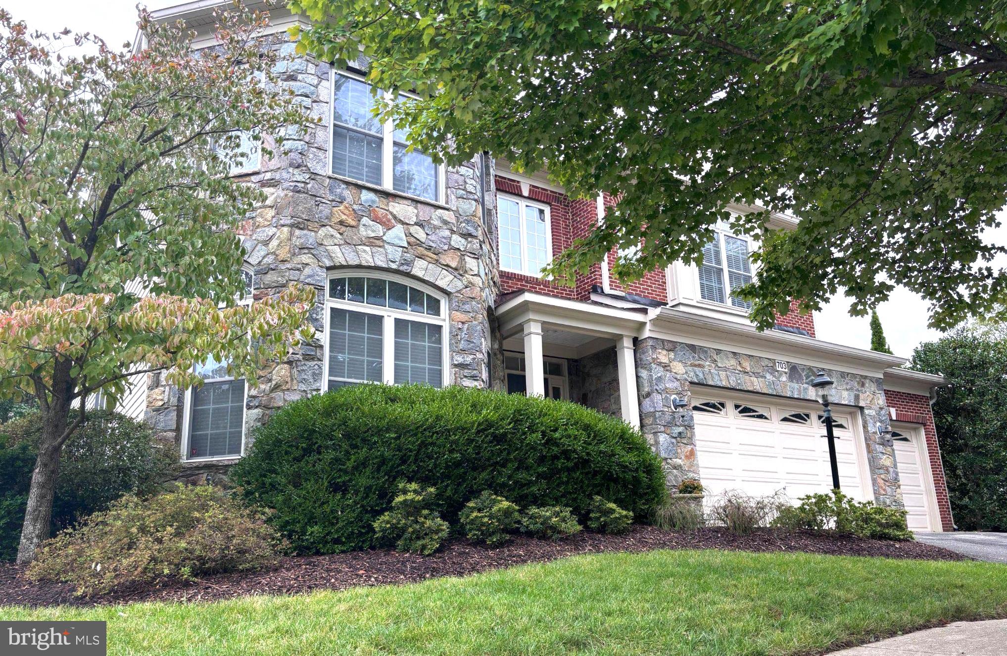 703 FANTAIL COURT