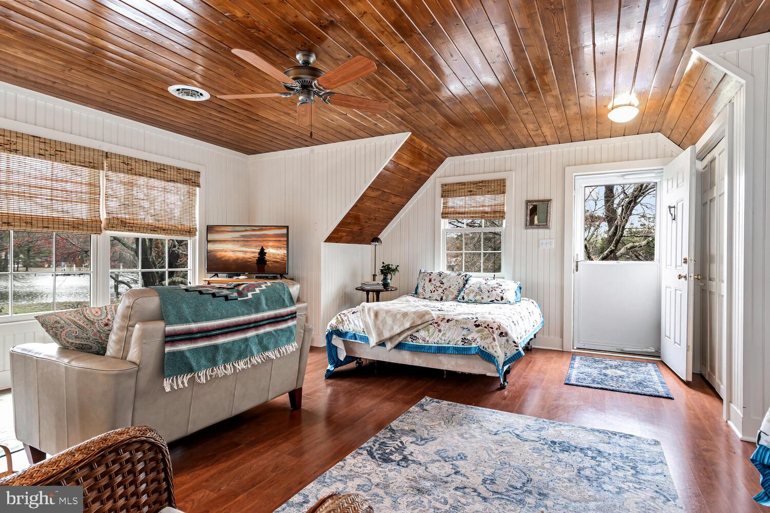 ROYAL OAK - Residential