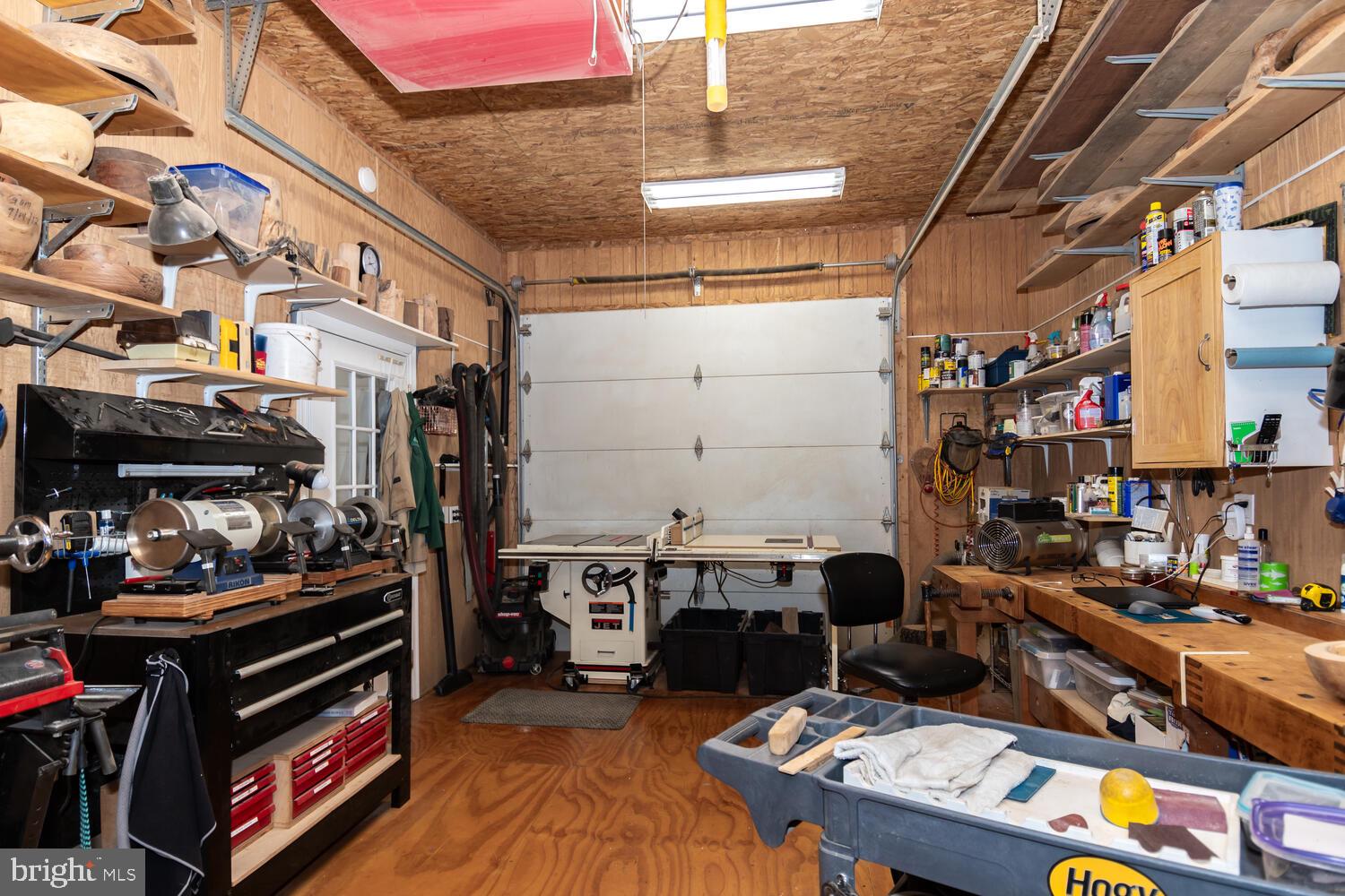 ROYAL OAK - Residential