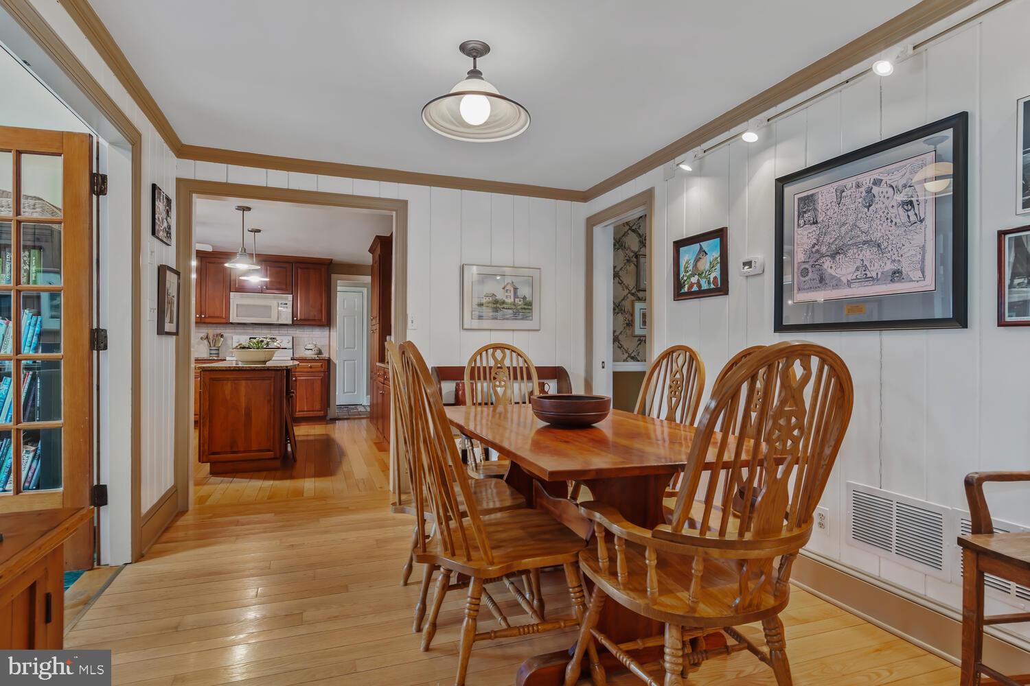 ROYAL OAK - Residential