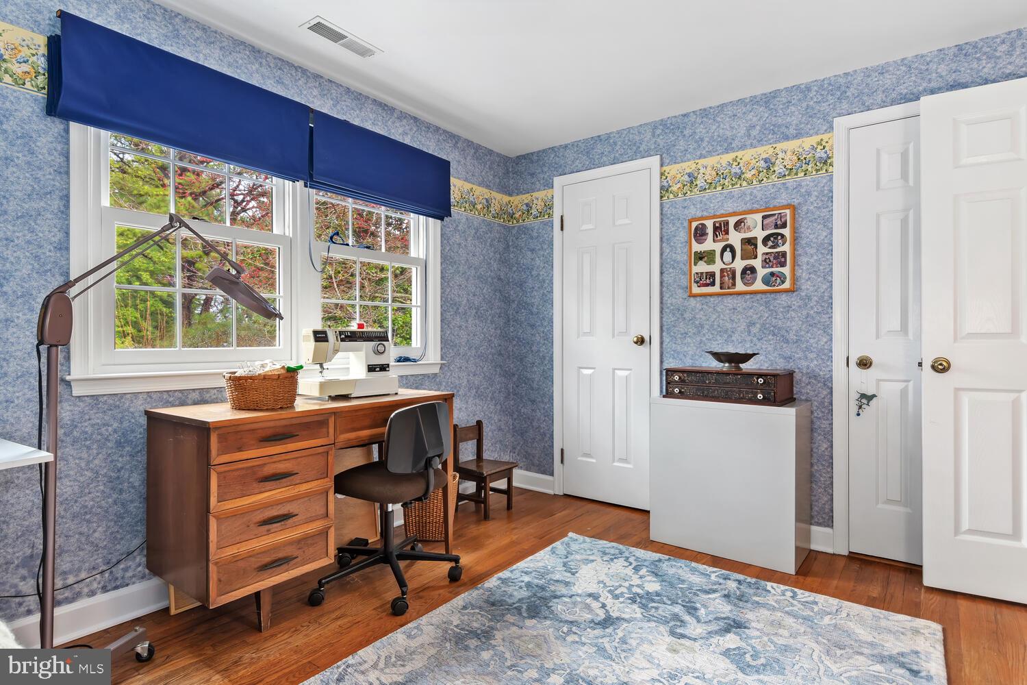 ROYAL OAK - Residential