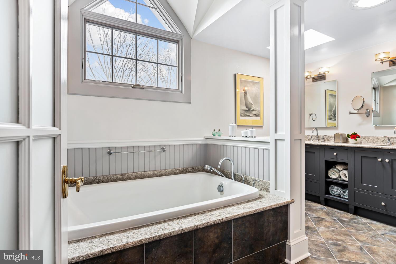 ROYAL OAK - Residential