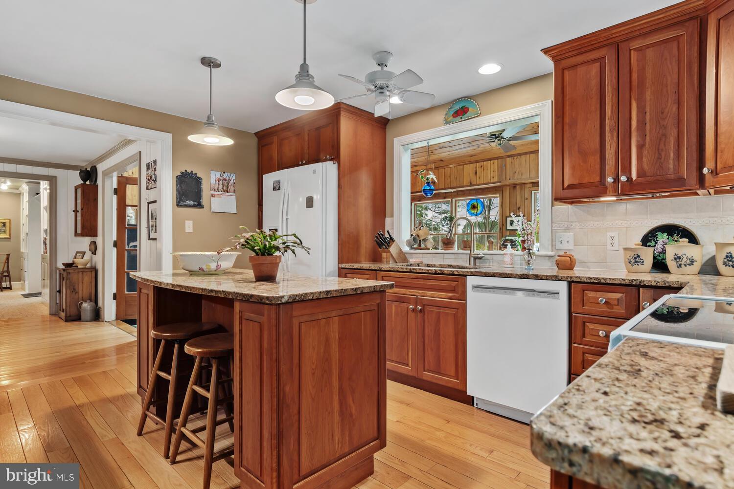 ROYAL OAK - Residential