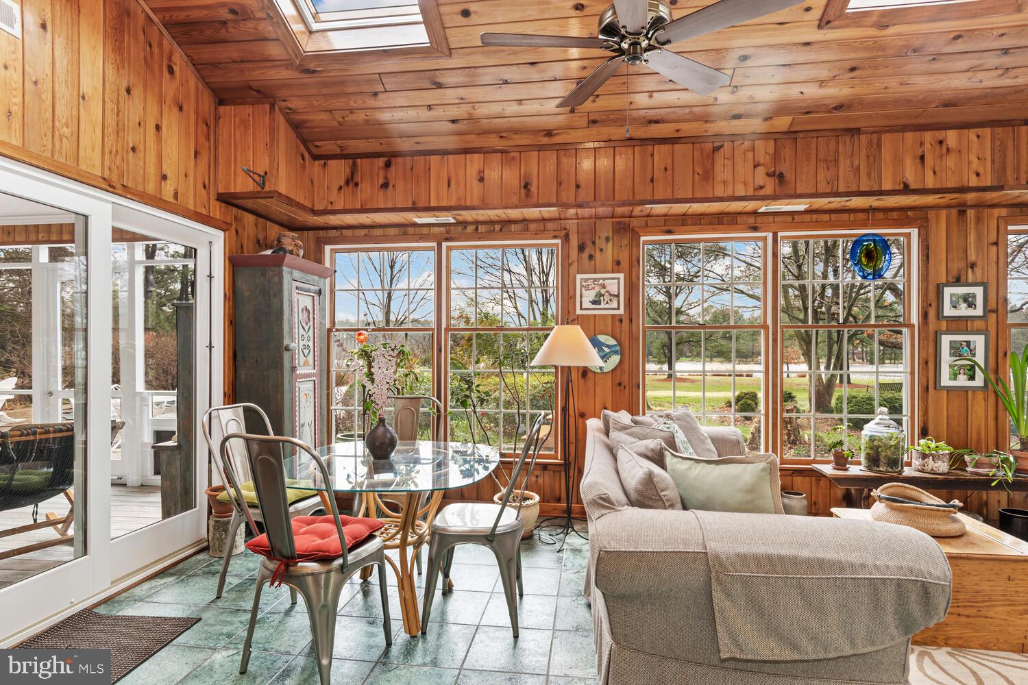 ROYAL OAK - Residential