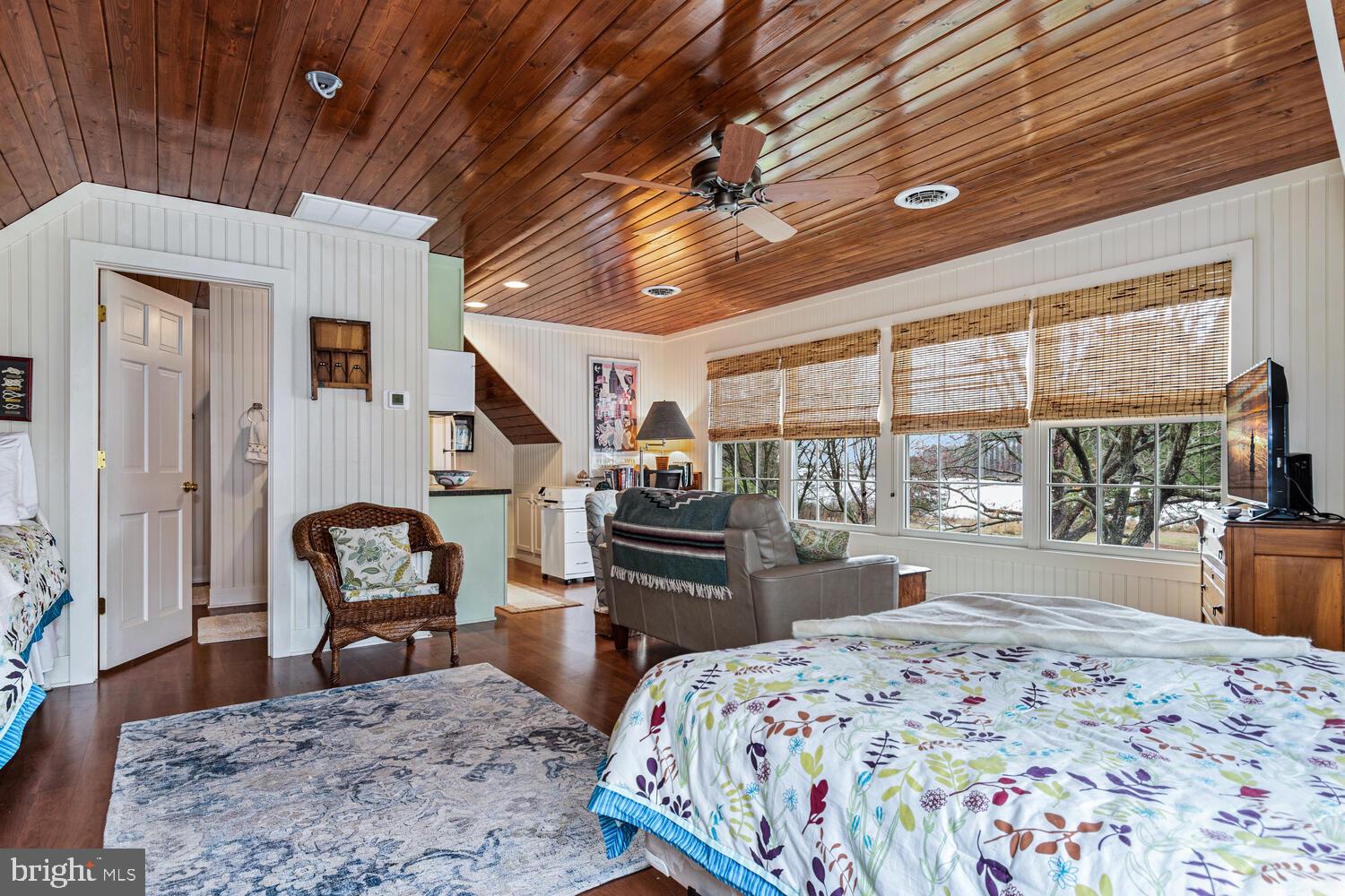 ROYAL OAK - Residential