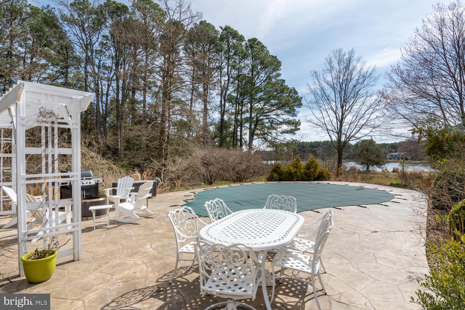 ROYAL OAK - Residential