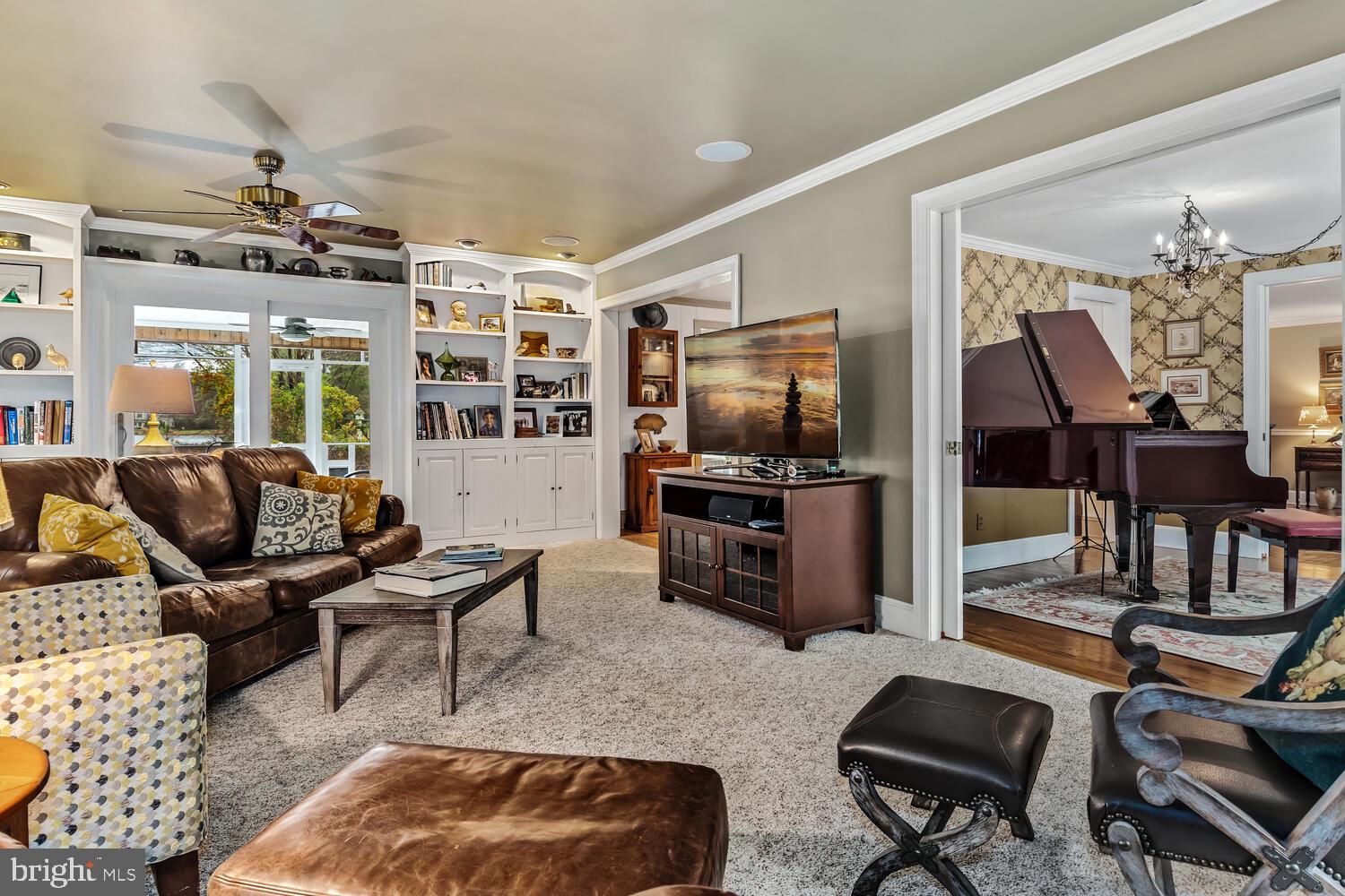 ROYAL OAK - Residential