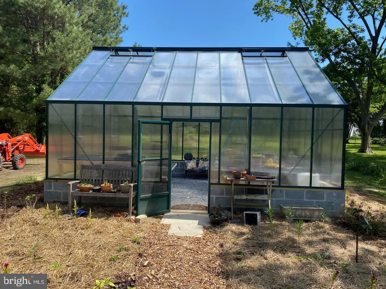 ROYAL OAK - Residential