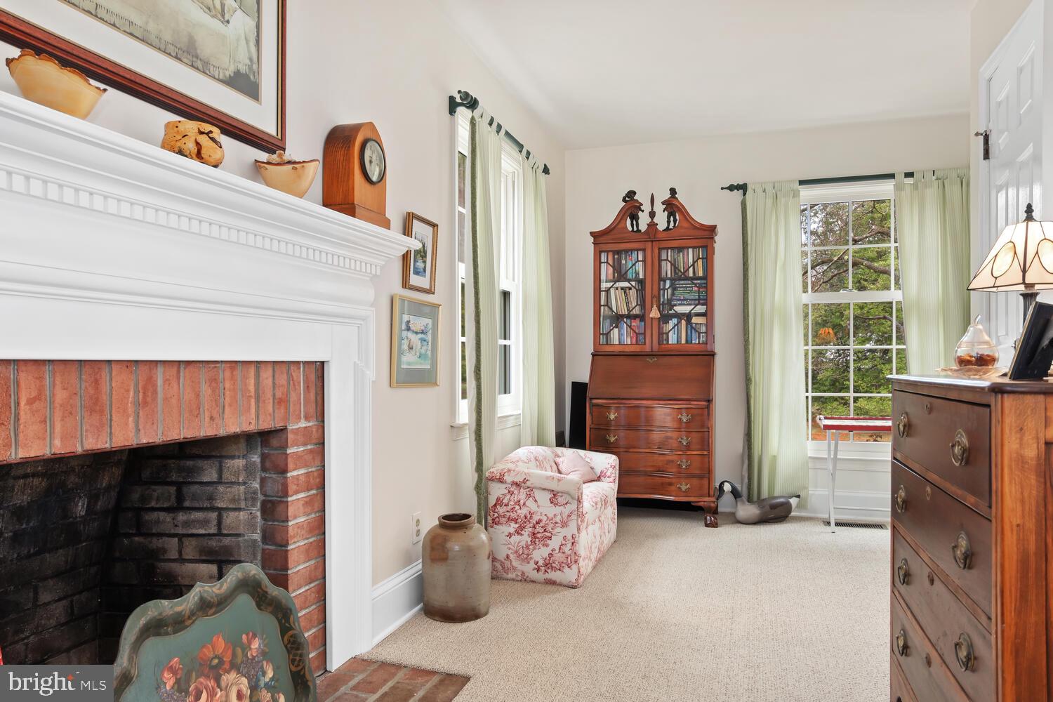 ROYAL OAK - Residential