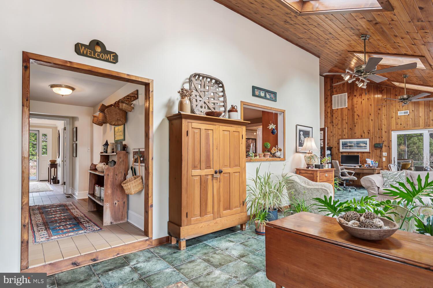 ROYAL OAK - Residential