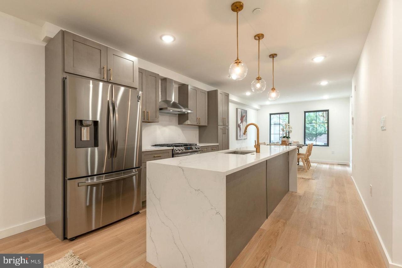 FAIRMOUNT - Residential