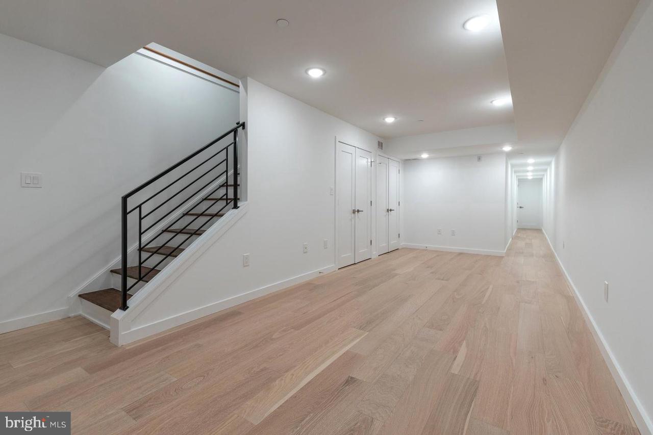 FAIRMOUNT - Residential