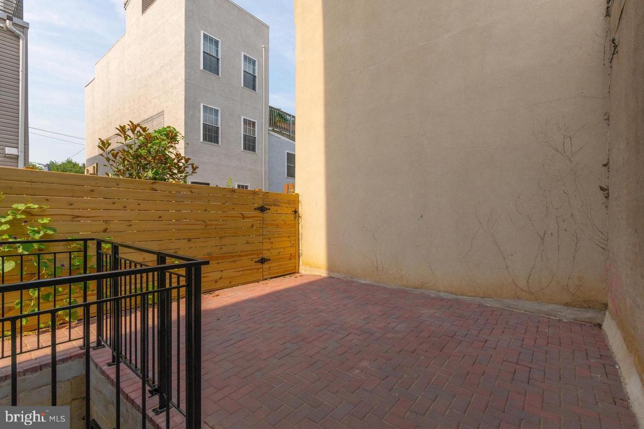 FAIRMOUNT - Residential